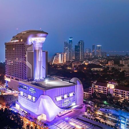 Grande Centre Point Space Pattaya Zewnętrze zdjęcie The Royal Paragon Hotel