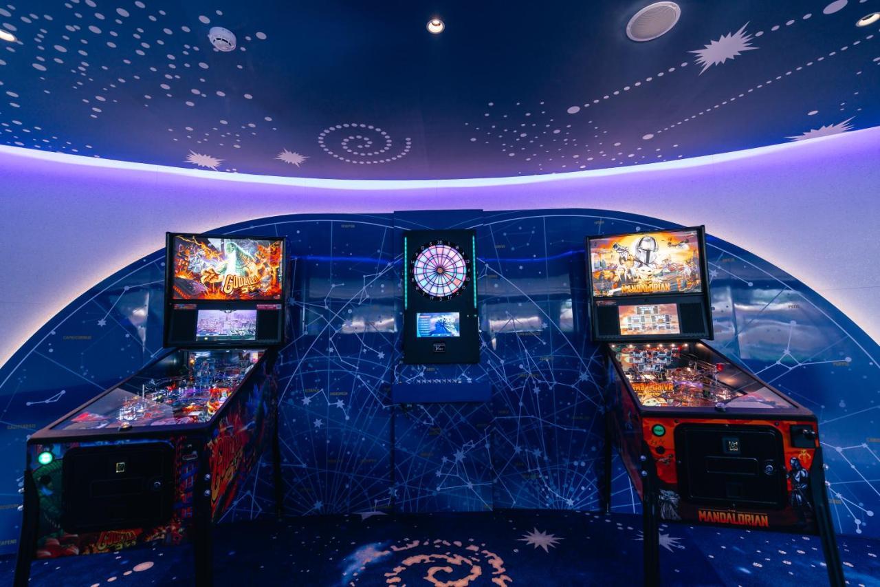 Grande Centre Point Space Pattaya Zewnętrze zdjęcie The Star Wars arcade game