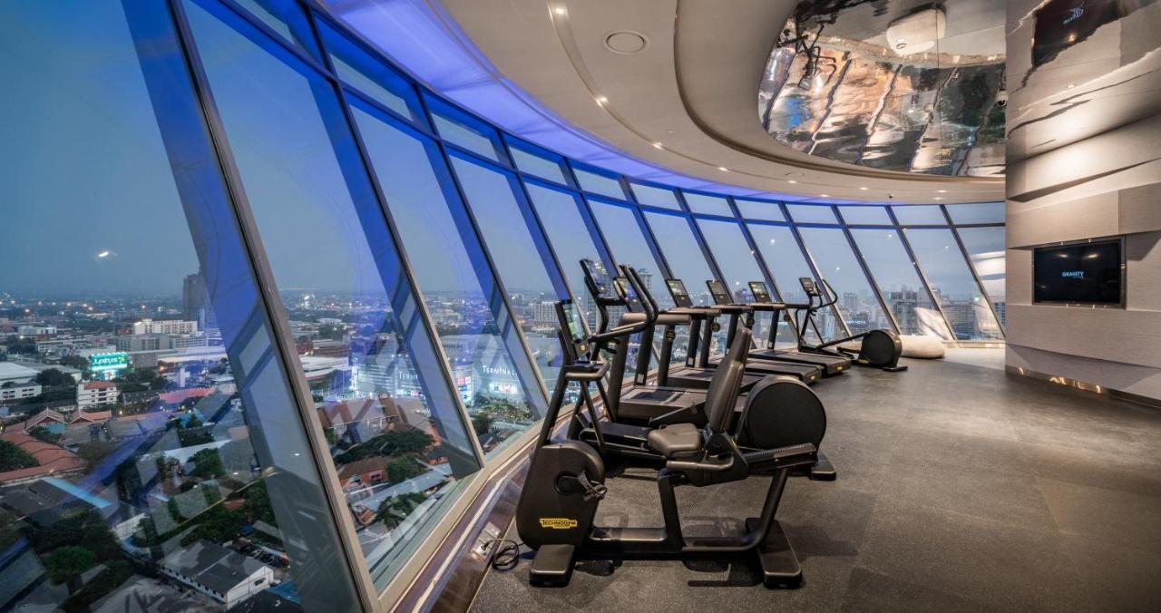 Grande Centre Point Space Pattaya Zewnętrze zdjęcie The gym at the 39th floor