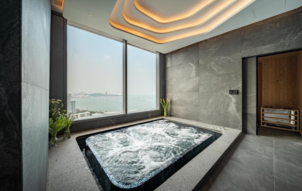 Grande Centre Point Space Pattaya Zewnętrze zdjęcie Spa at The Ritz-Carlton, Hong Kong