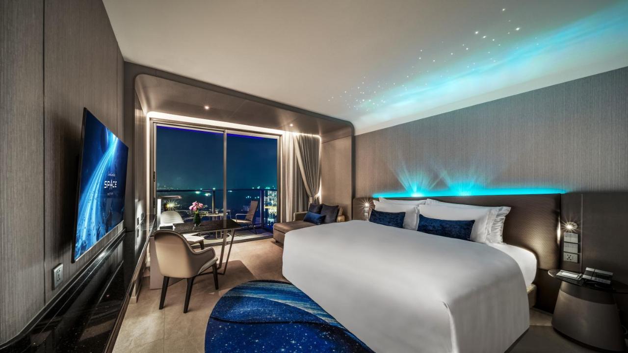 Grande Centre Point Space Pattaya Zewnętrze zdjęcie