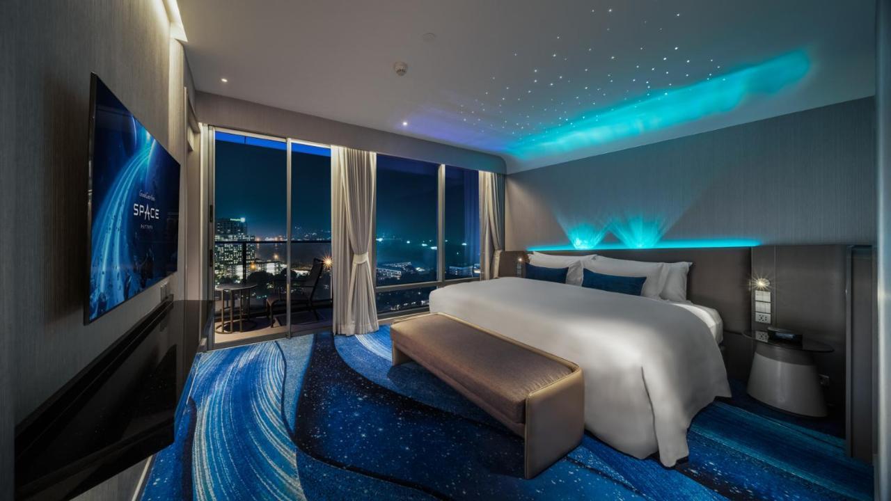 Grande Centre Point Space Pattaya Zewnętrze zdjęcie