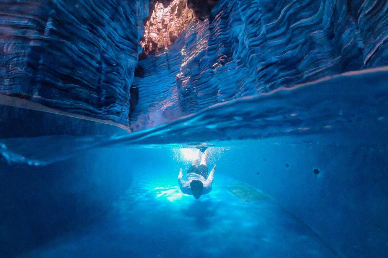 Grande Centre Point Space Pattaya Zewnętrze zdjęcie Cave diving