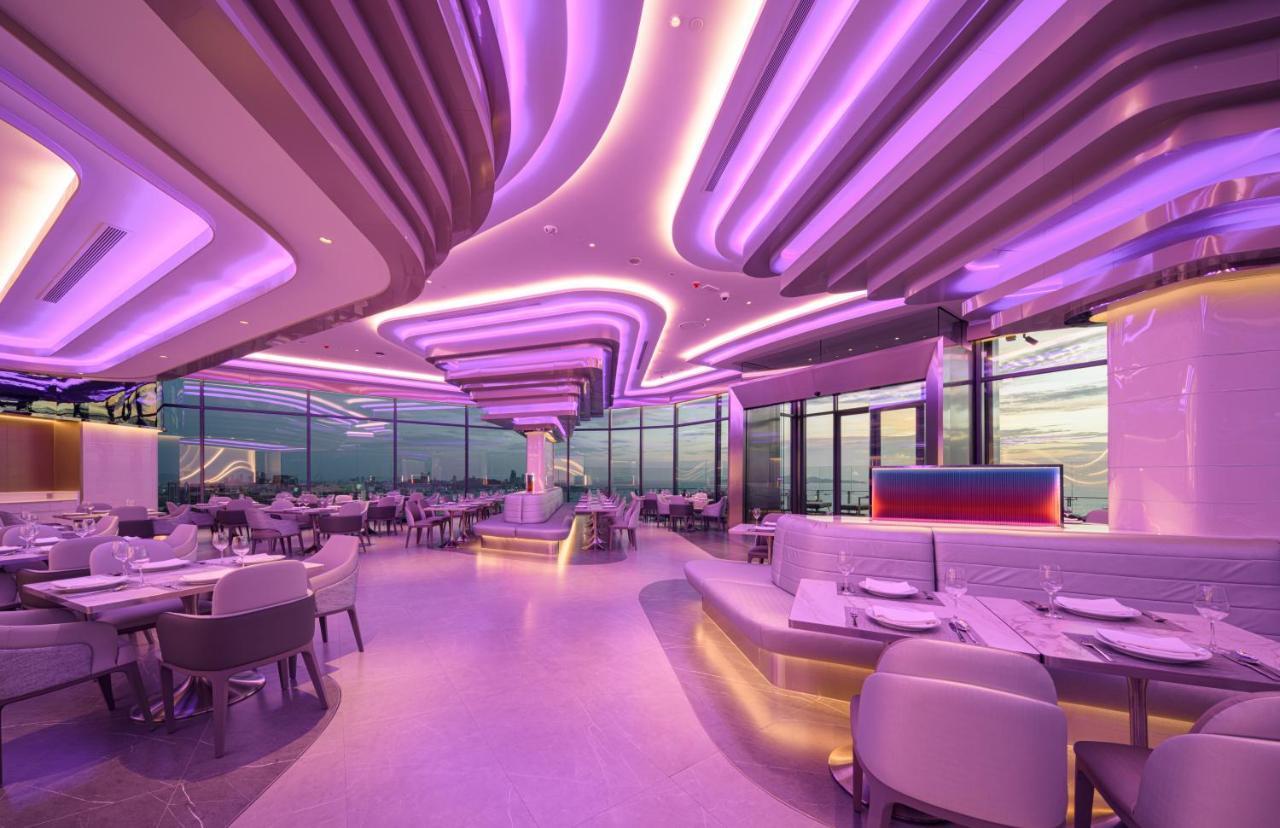 Grande Centre Point Space Pattaya Zewnętrze zdjęcie The interior of the restaurant